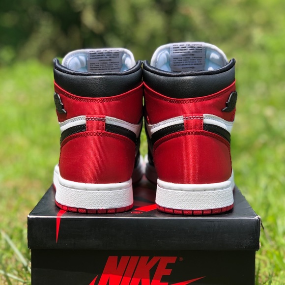 Jordan 1 “Satin Black Toe” - Picture 4 of 5